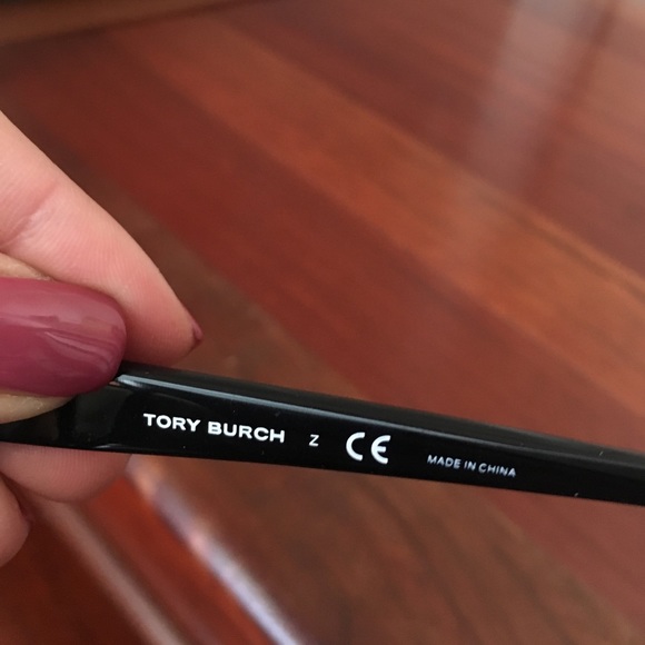 Tory Burch Sunnies!!