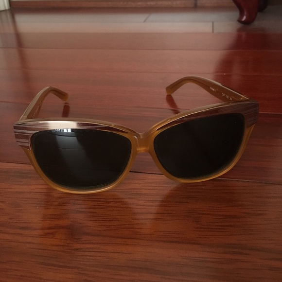Tory Burch Sunnies!! main image 5