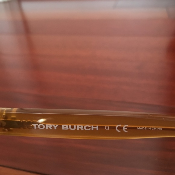 Tory Burch Sunnies!!