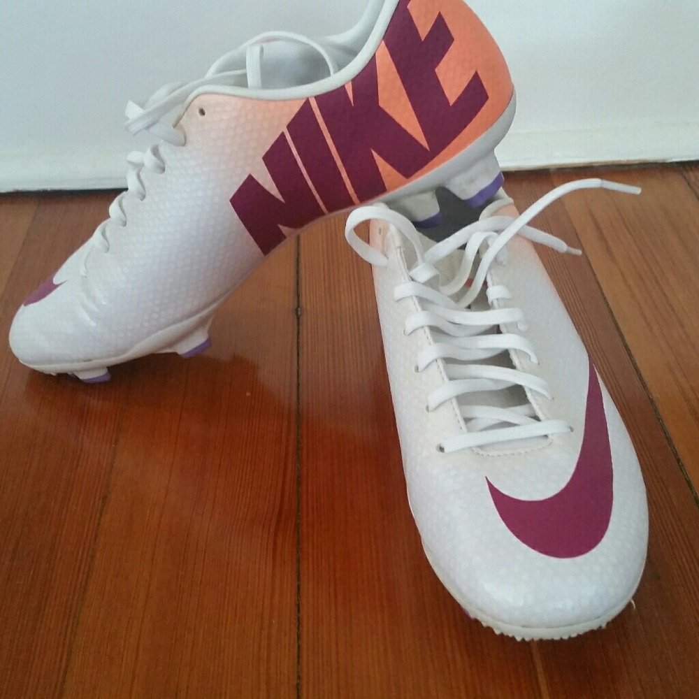 Bundle & $ave Nike  Cleats