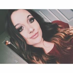 Meet your Posher, Avery