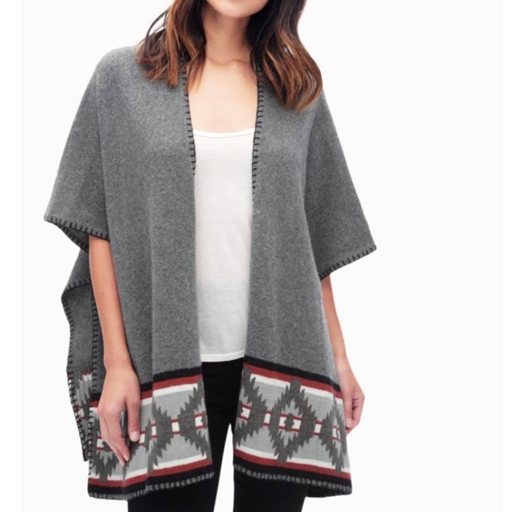 BNWT SPLENDID AZTEC CAPE PONCHO ONE SIZE