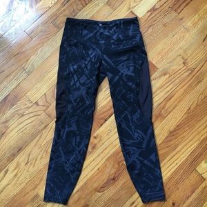 Black and navy go-dry cropped athletic pants