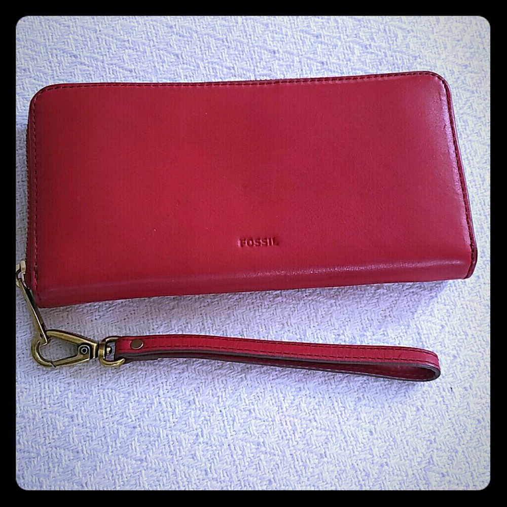 Fossil wallet.