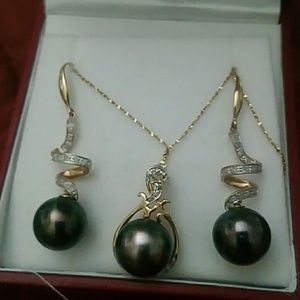 SOLD. TAHITIAN DIAMOND BLACK PEARL SET