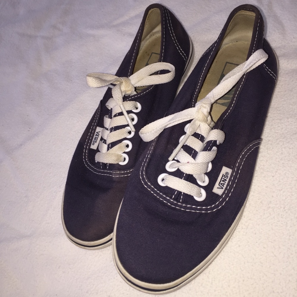 *Sold* Authentic Lo Pro Vans