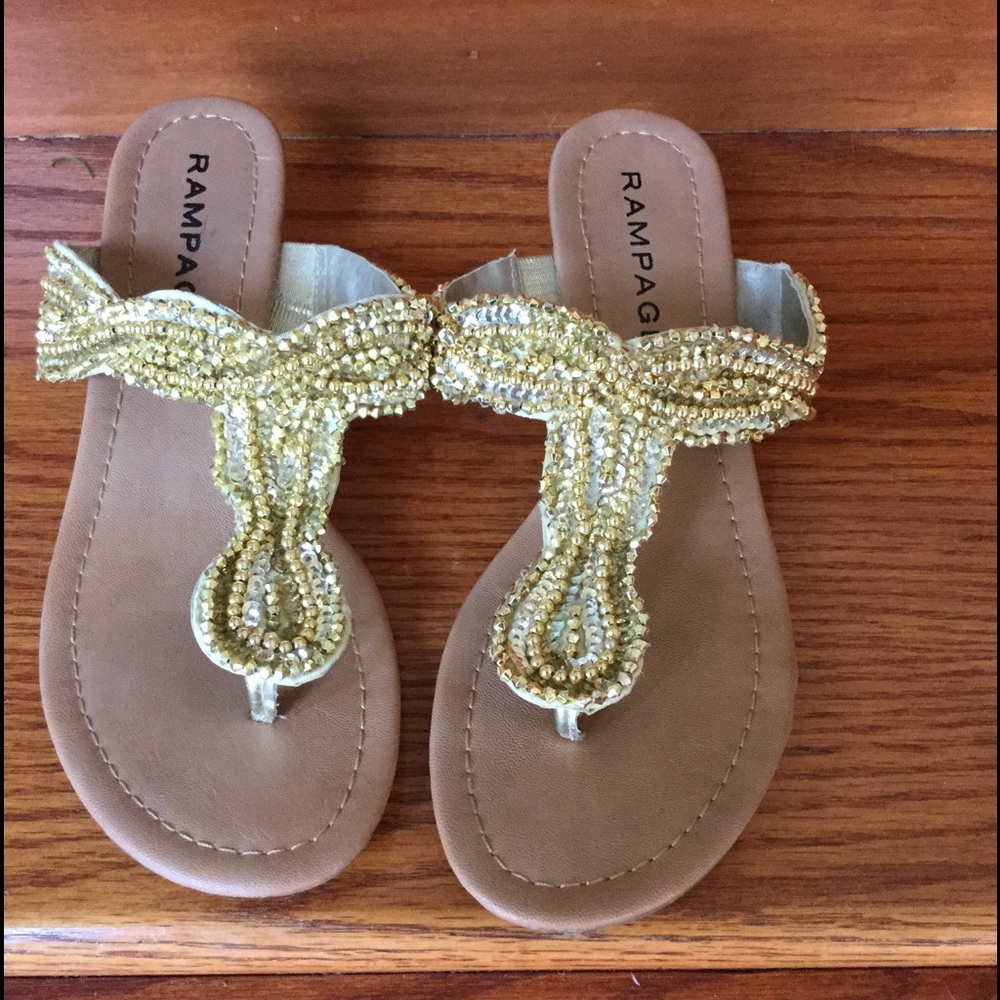 ⭐️SOLD⭐️ - Rampage gold sandals