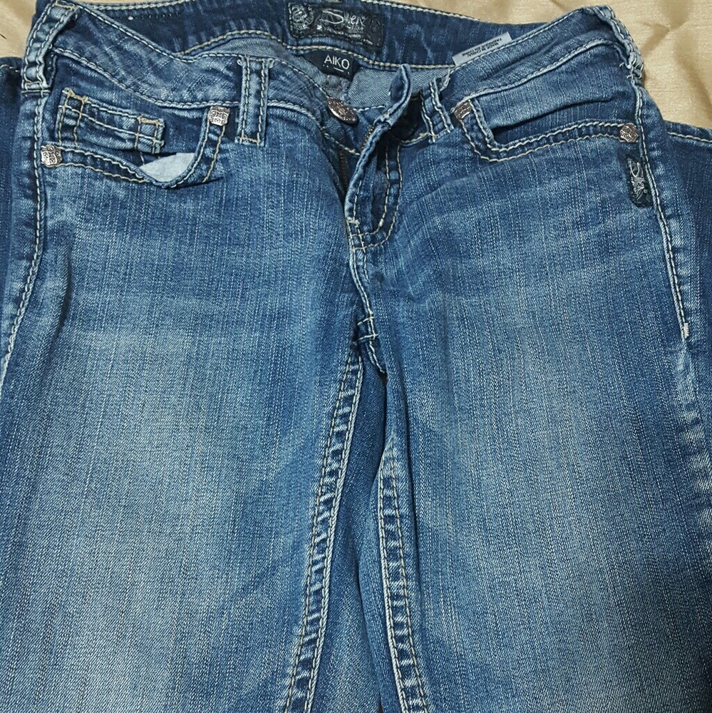 Silver Akio Capris