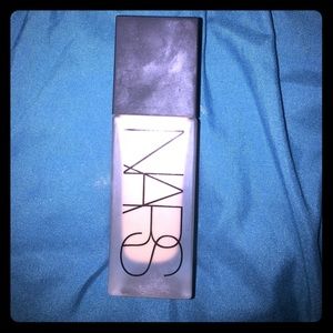 NARS all day luminous weightless foundation