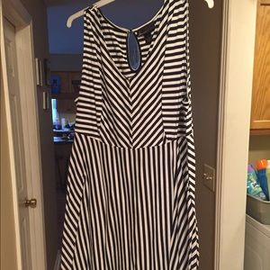 Striped dress with pockets! 👗