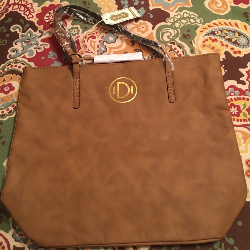 Brand New Mud Pie purse/bag