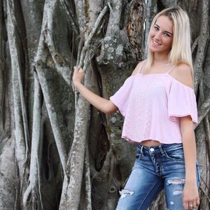 Meet your Posher, Veronica