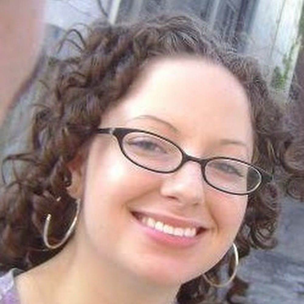 Meet your Posher, Caitlin