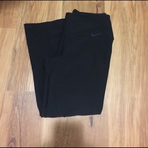 Nike cropped leggings