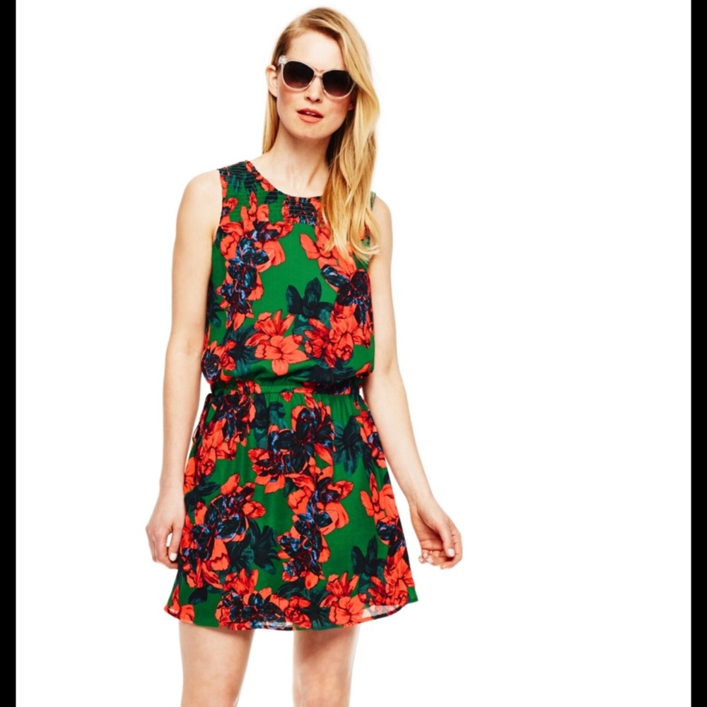 💰SOLD🚫 Vince Camuto Batik Floral Dress