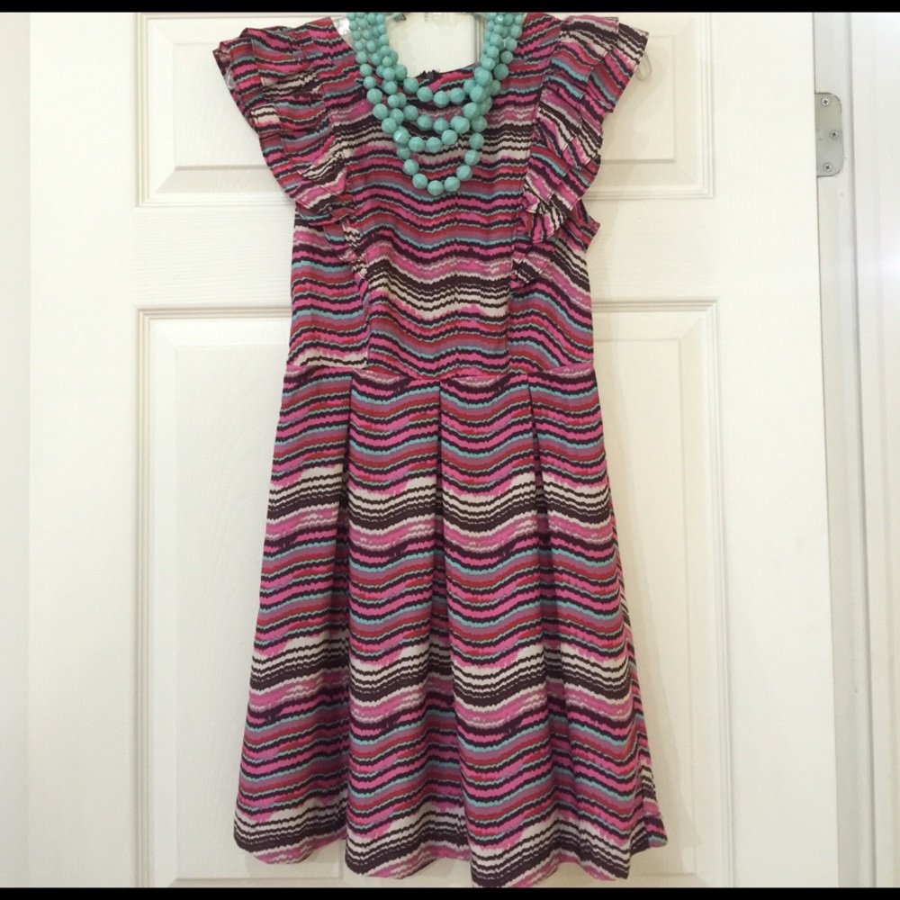 💕NWOT gorgeous striped colorful dress w ruffle 🎀