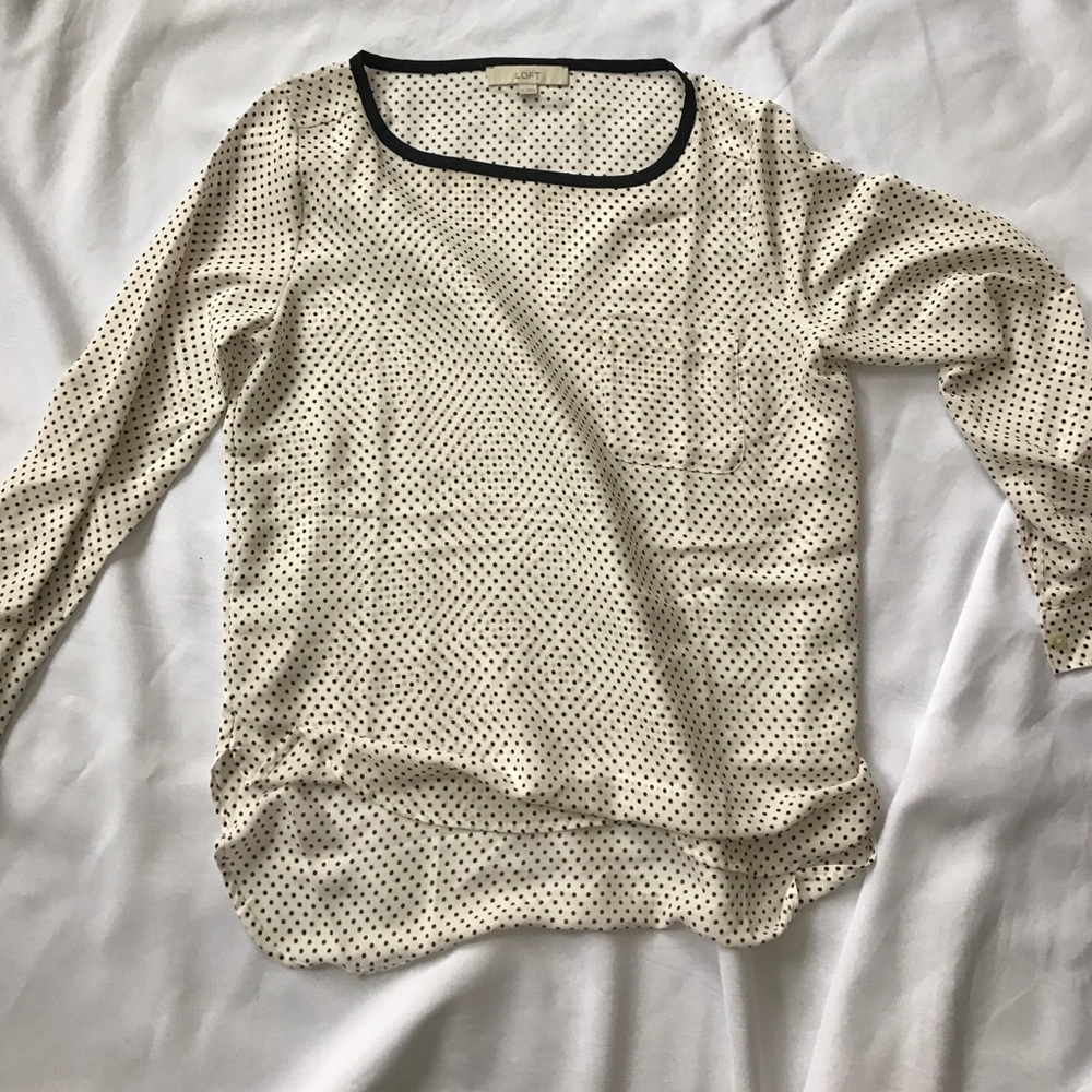 Perfect blouse to dress up jeans or wear to work