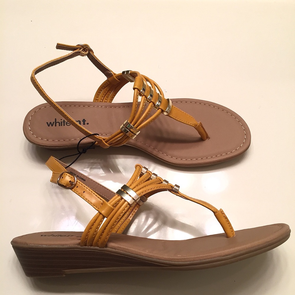 💋FINAL SALE💋 New [White Mountain] yellow sandals - Picture 3 of 7