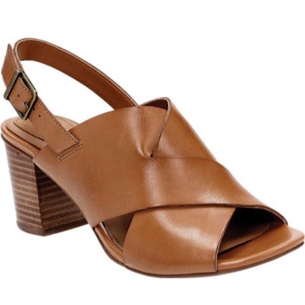 Clarks artisan leather bootie