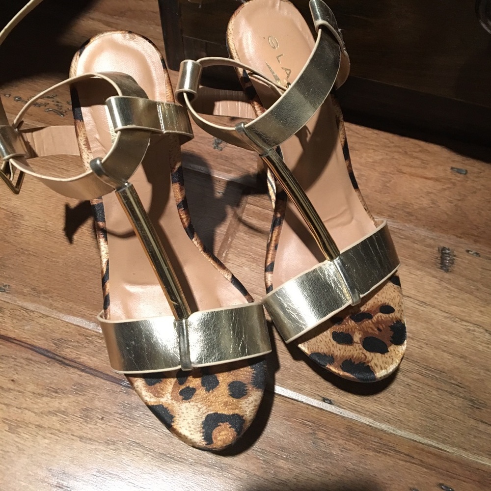 Cutest leopard wedges