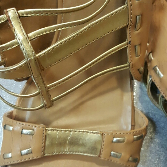 Shoes - Picture 6 of 7