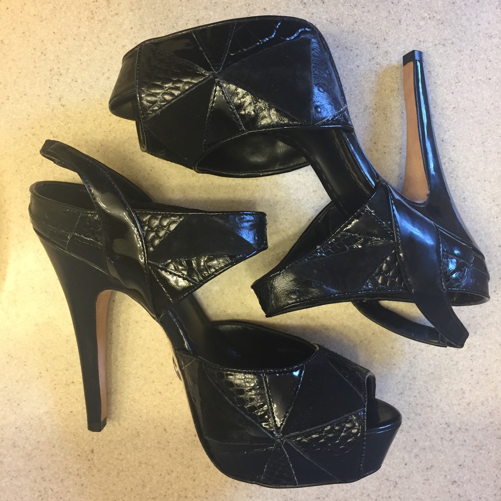 🖤Bebe Platform Peep-toe Pumps🖤