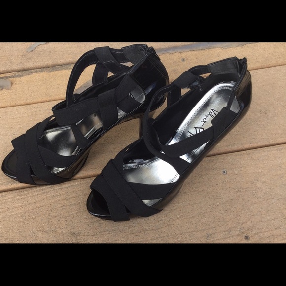 SOLD - Picture 4 of 6