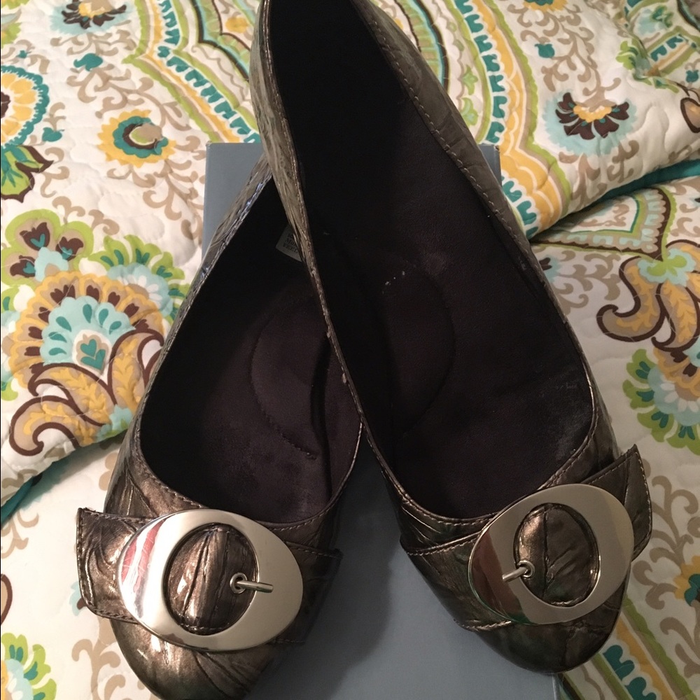 REDUCED!! Dr. Scholls Women's flats.