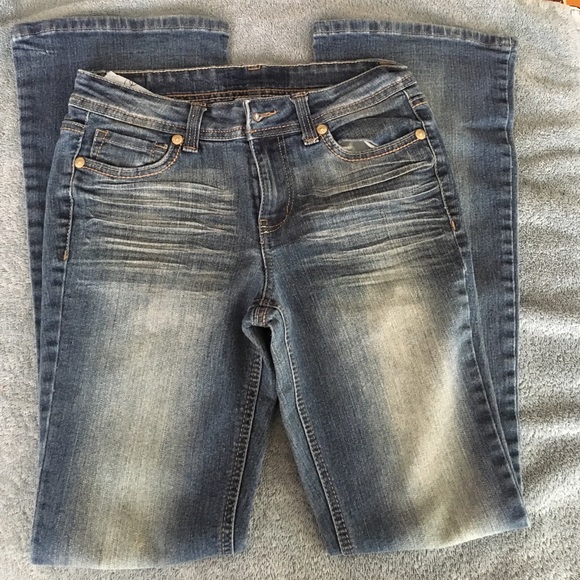 Jeans - Picture 1 of 2