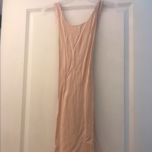 TOBI DRESS SIZE M!! Light Pink open back