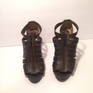 Dark brown heels w/zipper