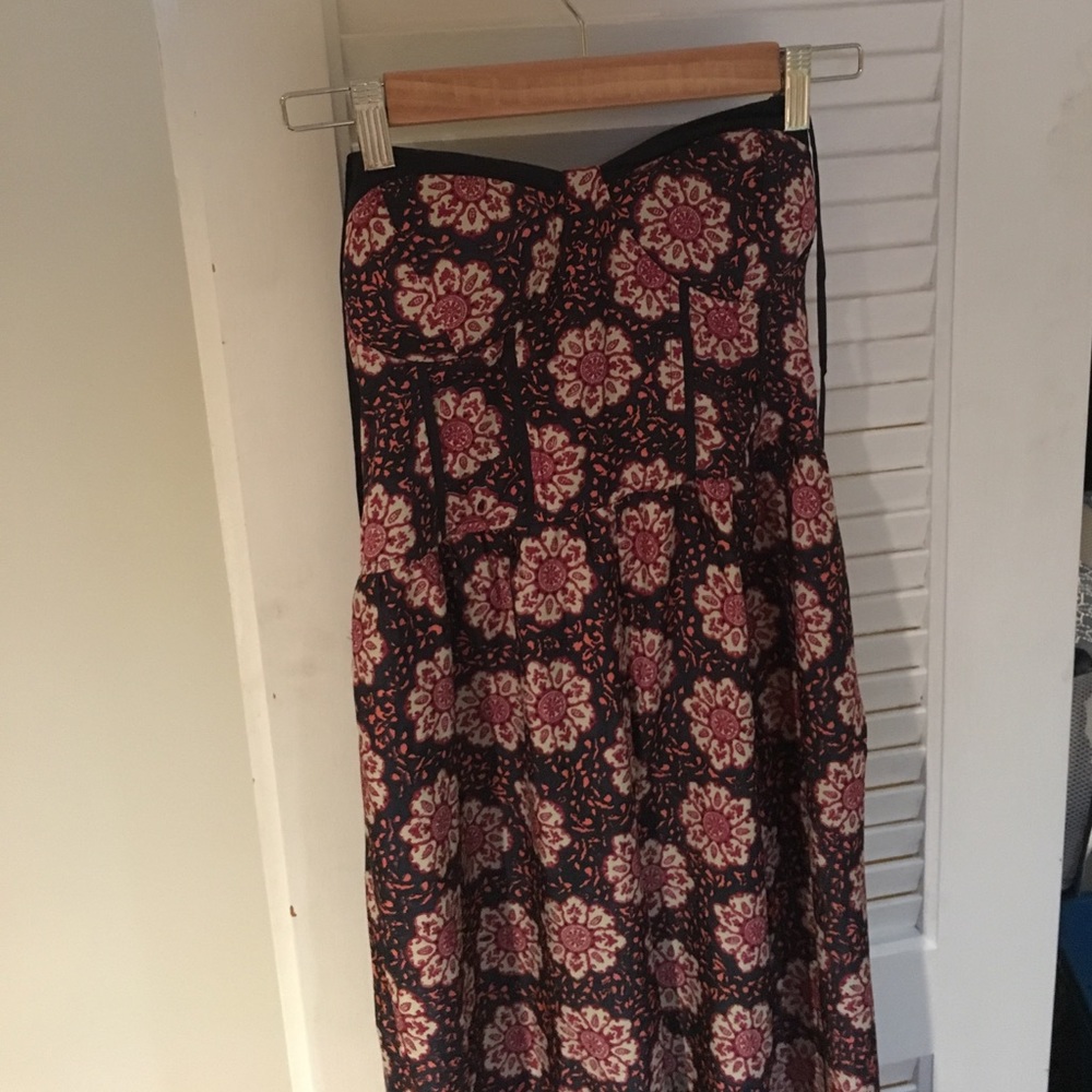 Strapless patterned jumpsuit