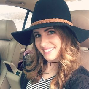 Meet your Posher, Alyssa