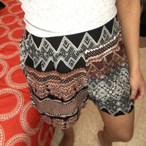 Tribal Print Shorts - Picture 4 of 4