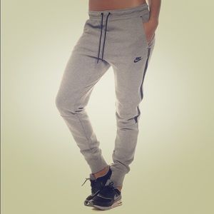Nike Women's Tech Fleece Sportswear Sweatpants