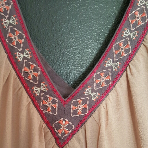 Sheer Embroidered V Neck Dress - Picture 2 of 3