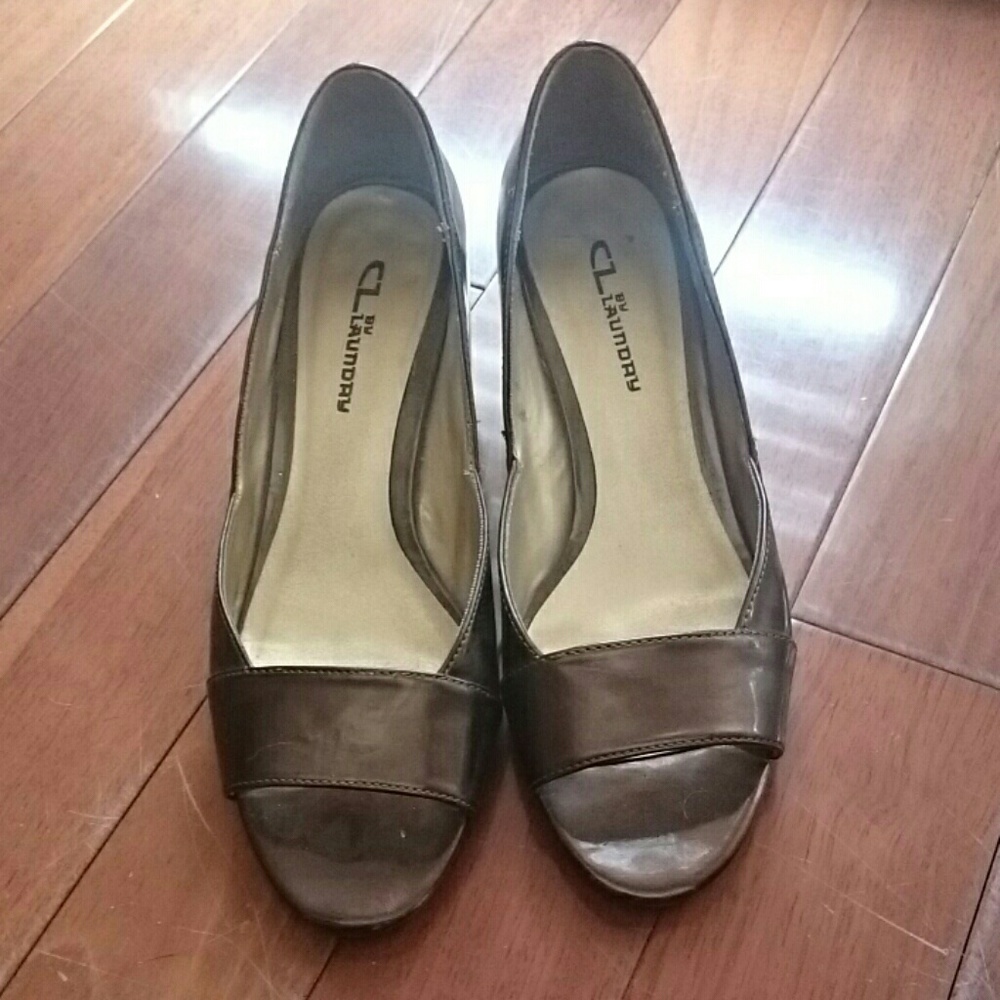 Pumps CL by Laundry
