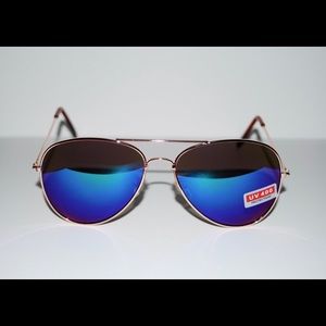 "Avery" shades by SavvyShades