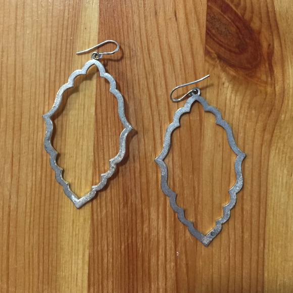 Silver shapely dangle earrings - Picture 2 of 3