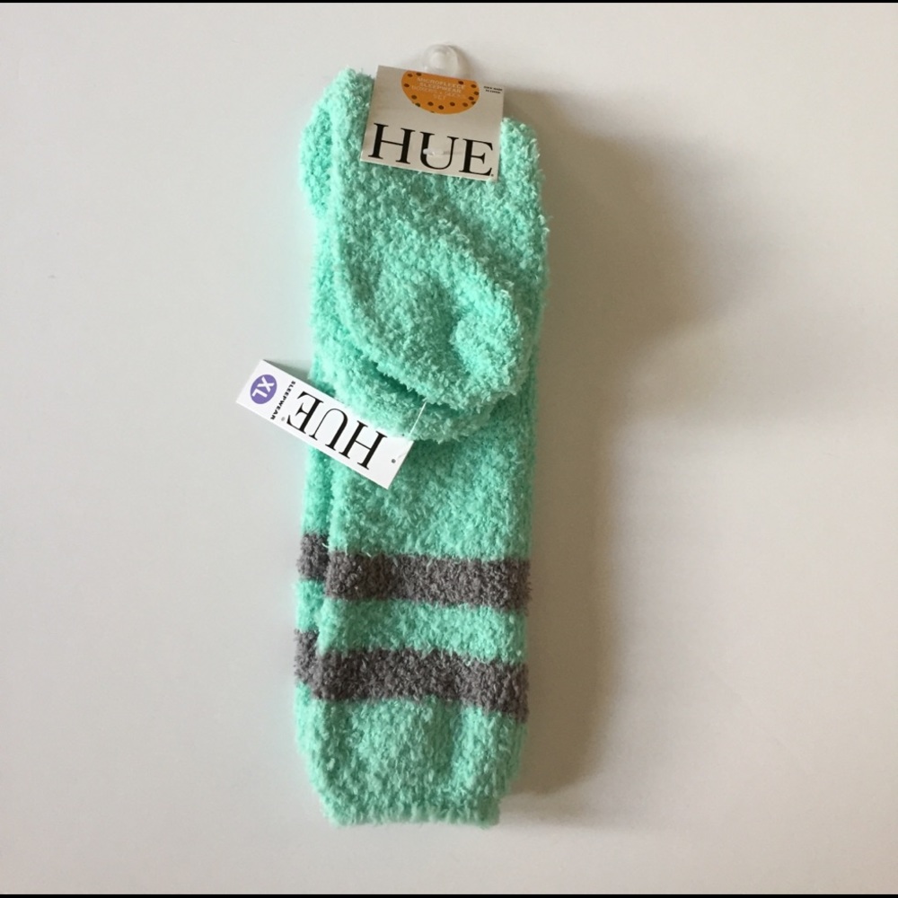 NWT Hue Fleece Sleep Shorts and Socks - Picture 6 of 7