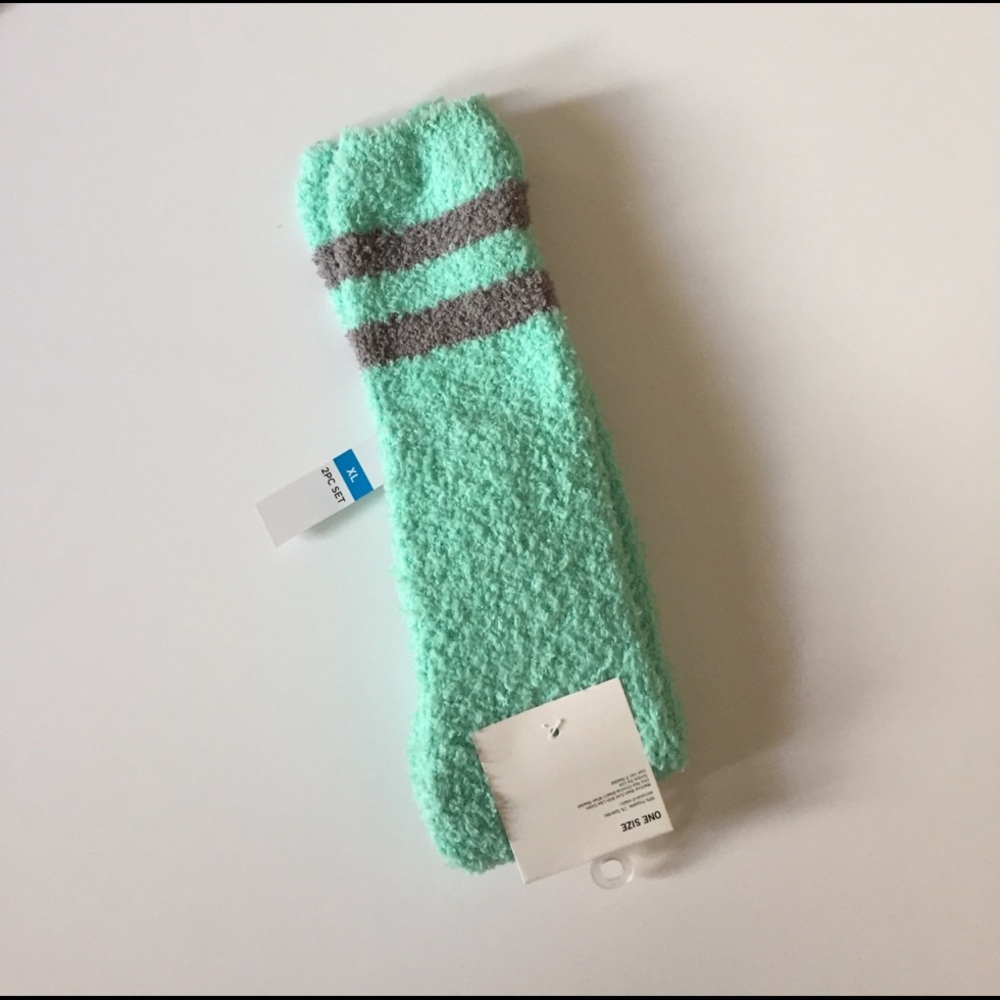 NWT Hue Fleece Sleep Shorts and Socks - Picture 7 of 7