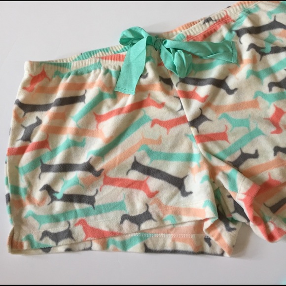NWT Hue Fleece Sleep Shorts and Socks - Picture 2 of 7