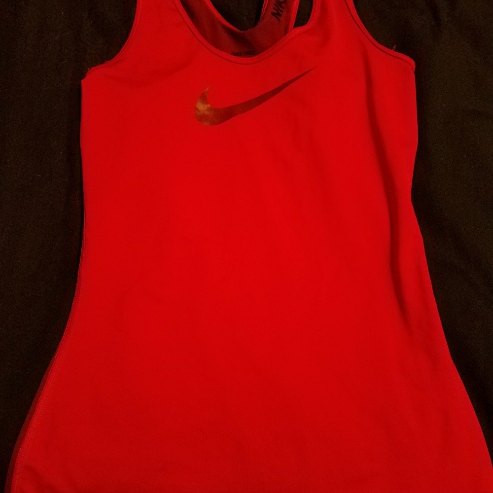 EUC nike pro tank