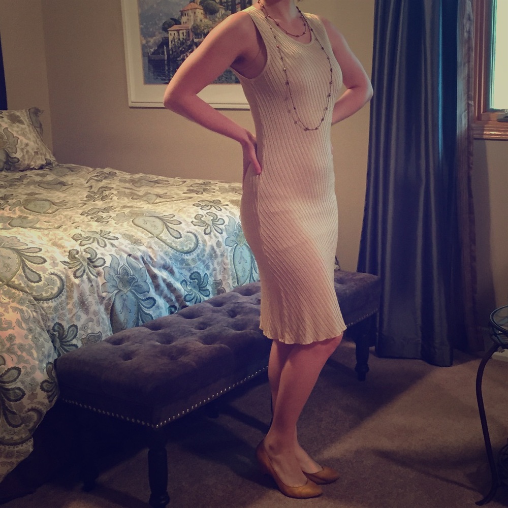 Knit vintage off-white dress