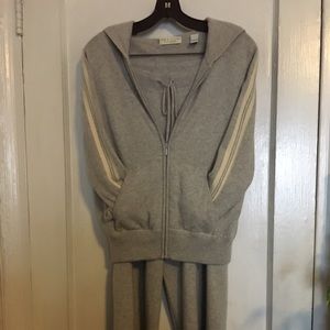 100% Cashmere Gray Hooded Jogging Outfit