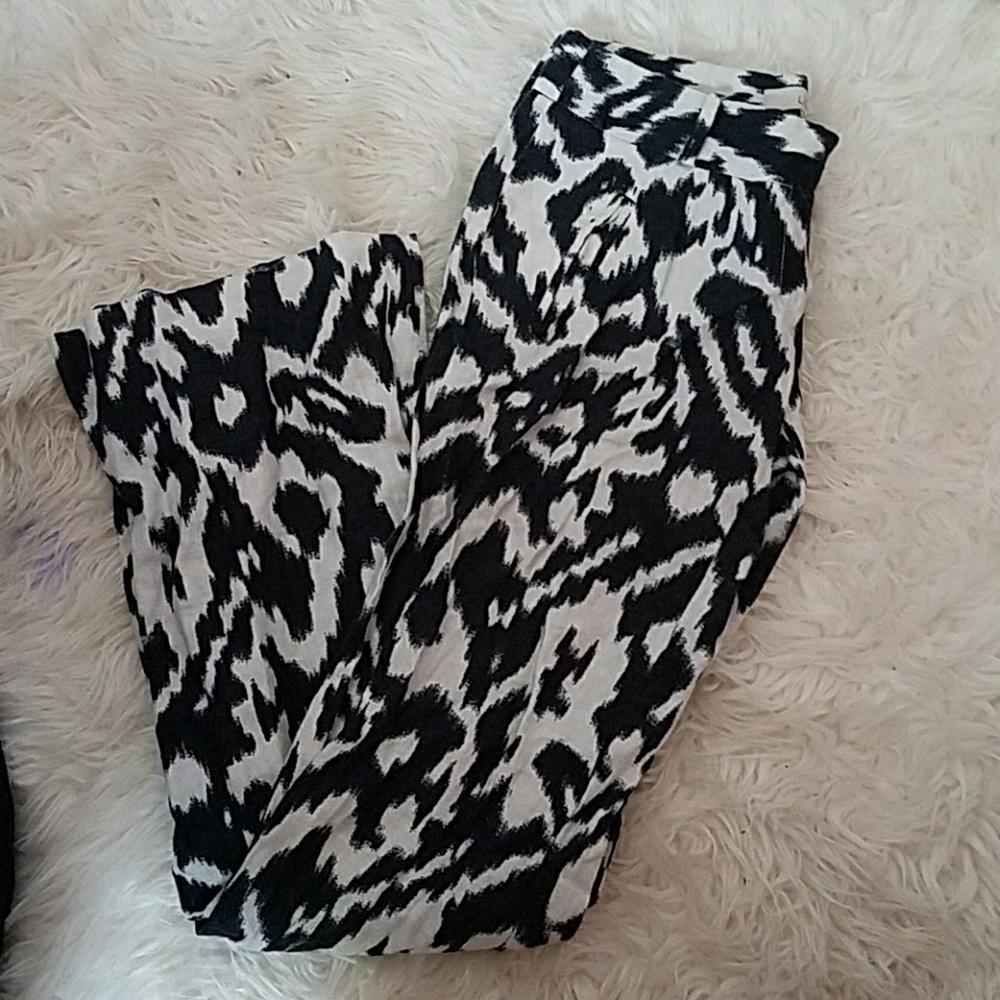 Fun patterned Loft linen pant