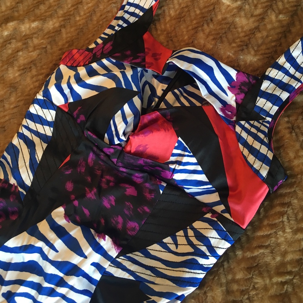 Dress - Picture 2 of 3