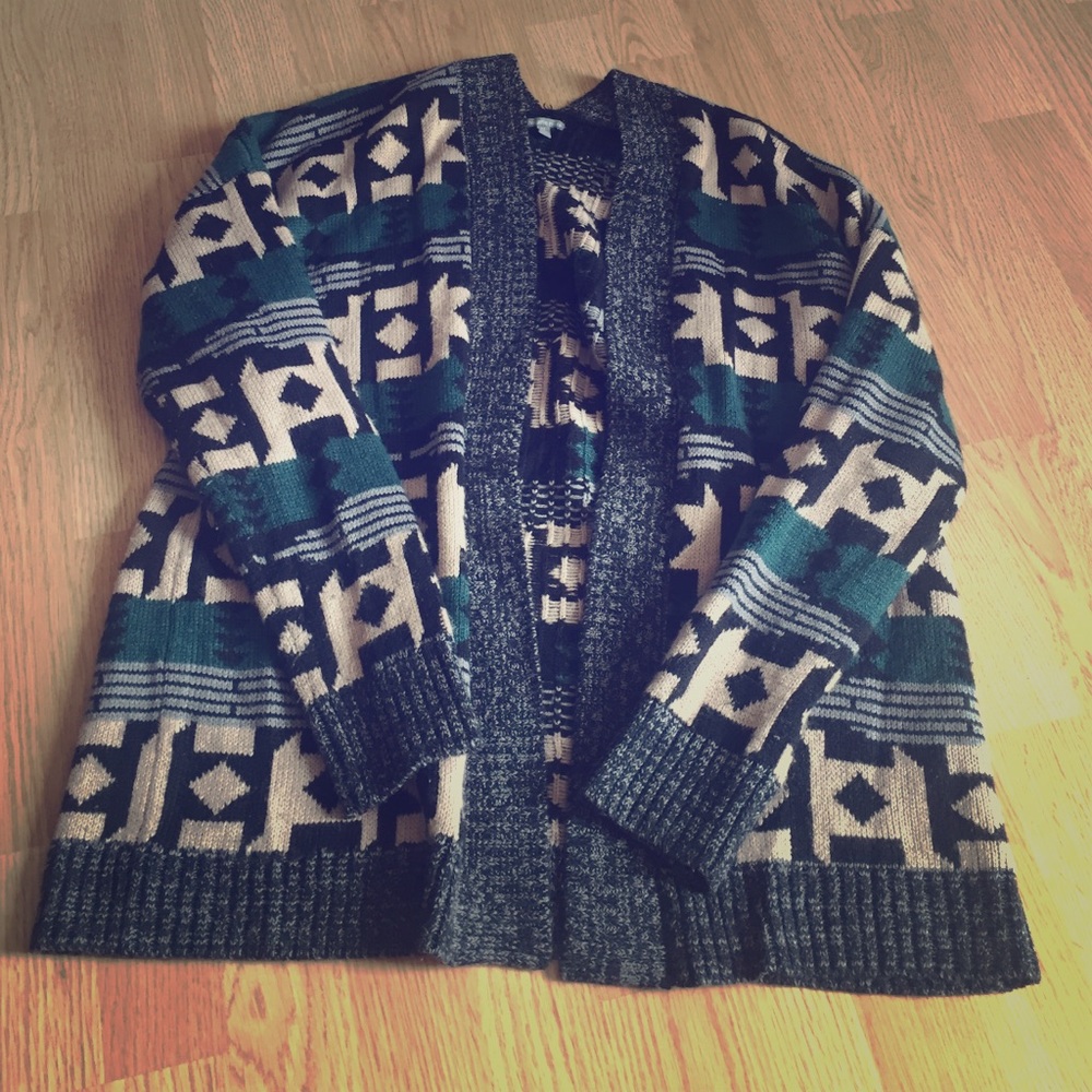 Sweater/cardigan