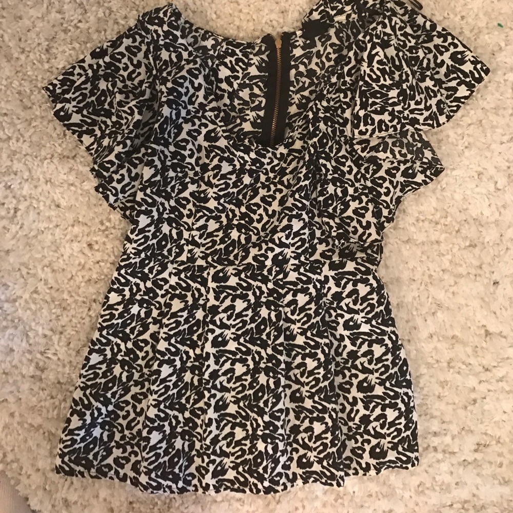 Gorgeous fitted H&M top