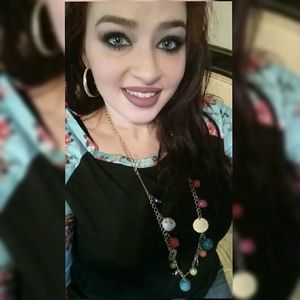 Meet your Posher, Hope